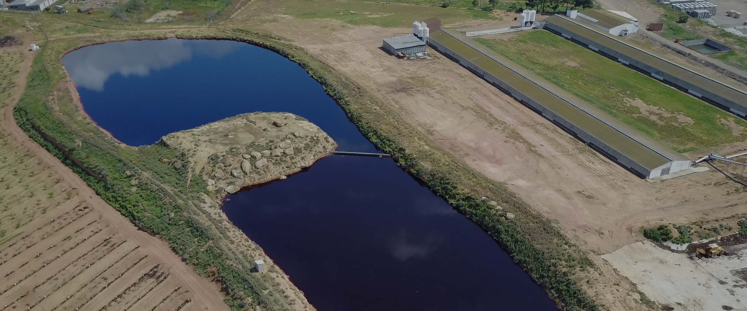 Water,Water resources,Land lot,Natural landscape,Lake,Watercourse,Fluvial landforms of streams
